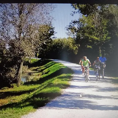 Latina - San Leonardo Lägenhet Treviso