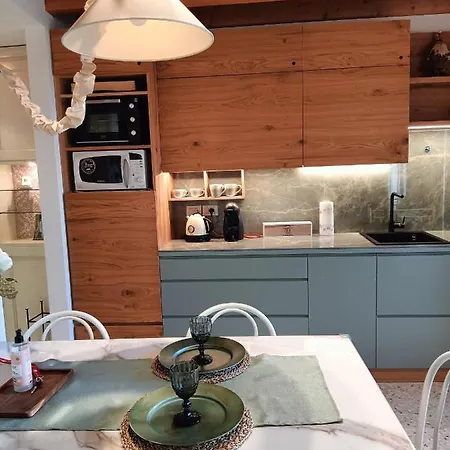 スイート ラティーナ サン レオナルド アパート