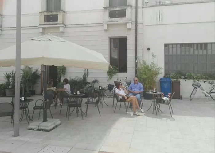 Latina - San Leonardo Διαμέρισμα